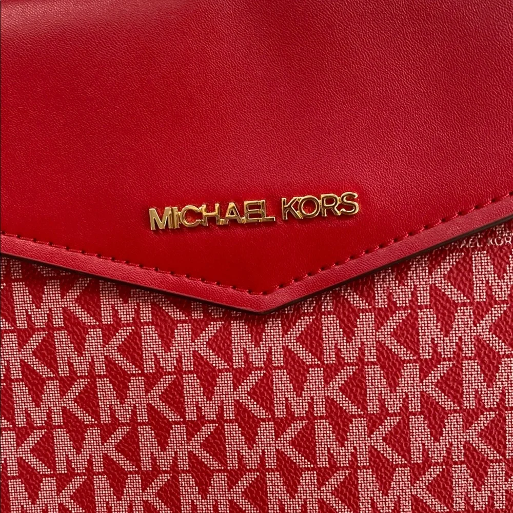 EUC Michael Kors large signature envelope Wristlet Clutch